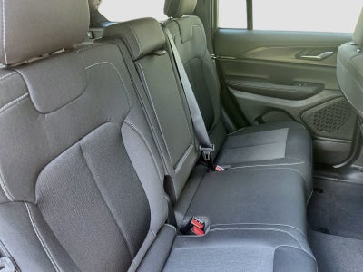 2026 Jeep Grand Cherokee GRAND CHEROKEE LAREDO X 4X4