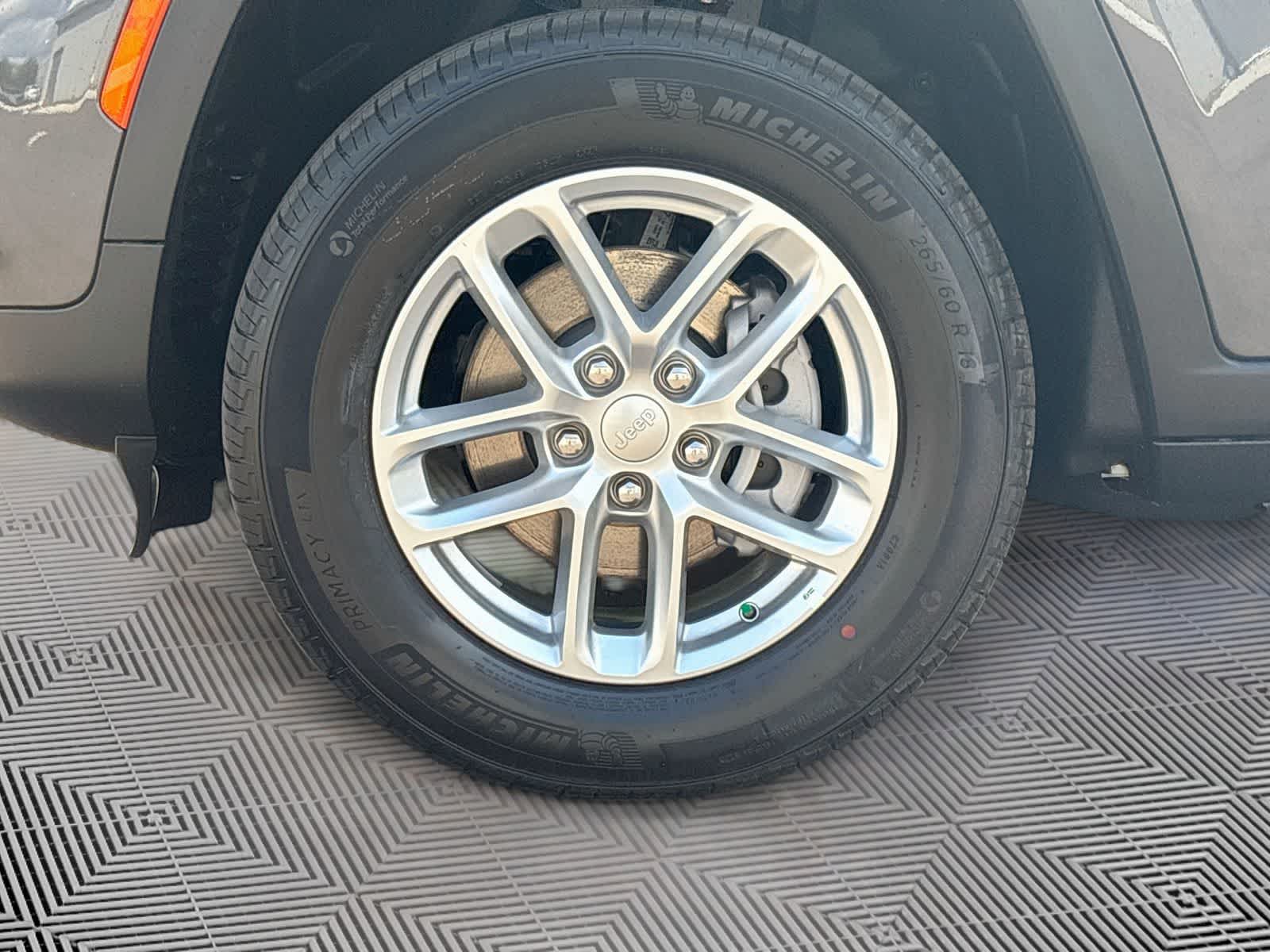 2026 Jeep Grand Cherokee GRAND CHEROKEE LAREDO X 4X4