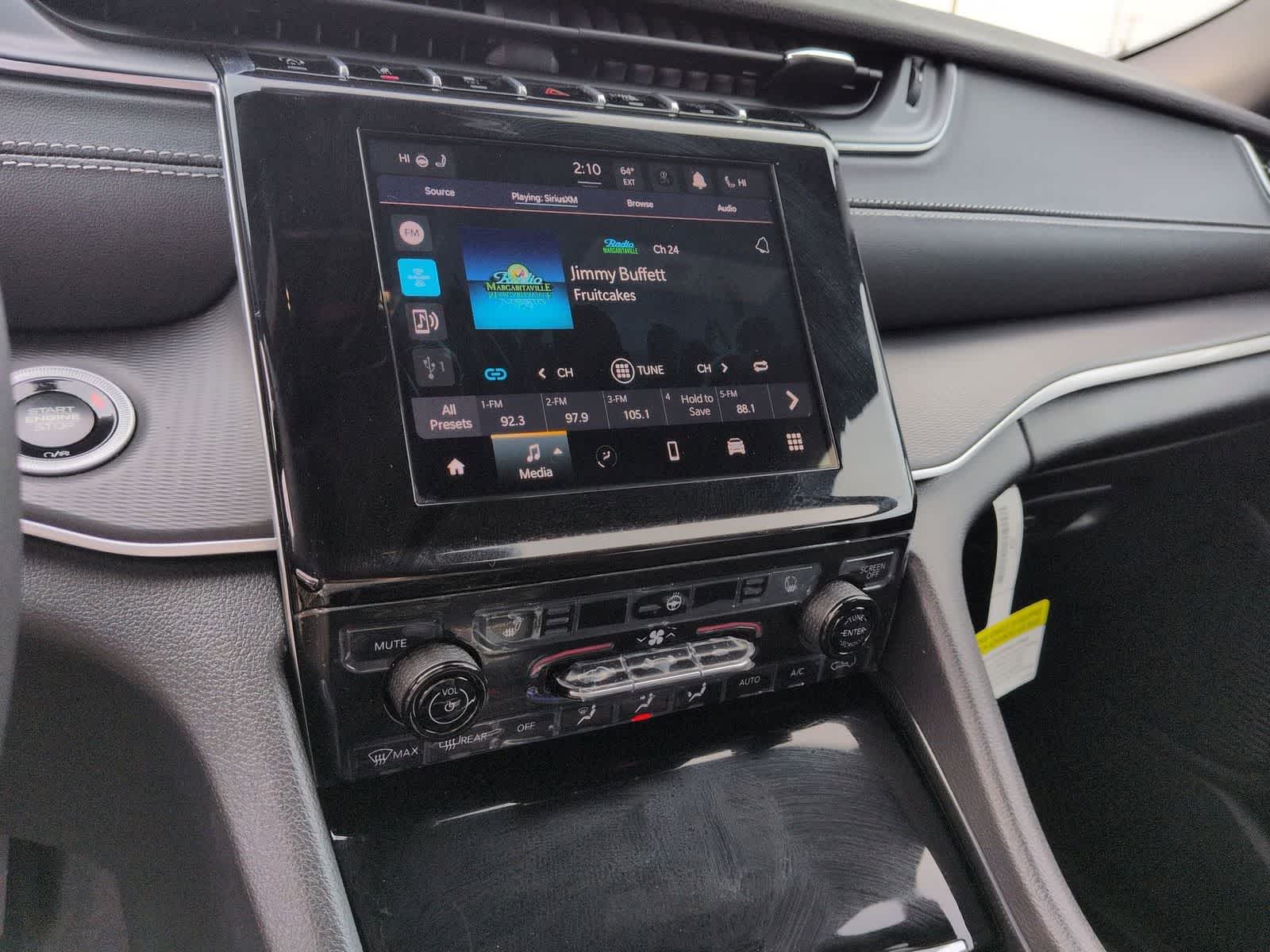 2026 Jeep Grand Cherokee GRAND CHEROKEE LAREDO X 4X4