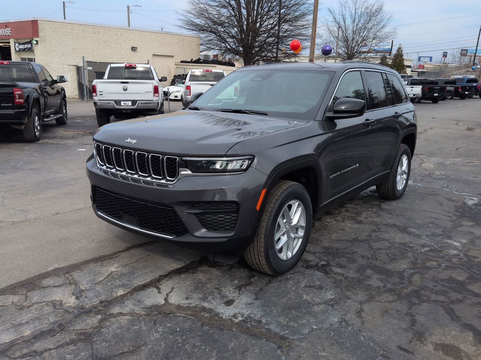 2026 Jeep Grand Cherokee GRAND CHEROKEE LAREDO X 4X4