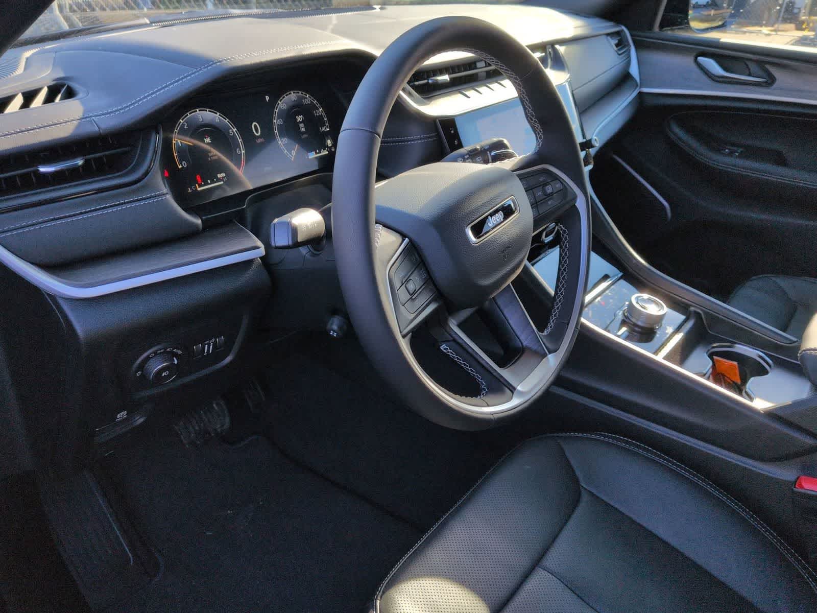 2026 Jeep Grand Cherokee GRAND CHEROKEE LIMITED RESERVE 4X4