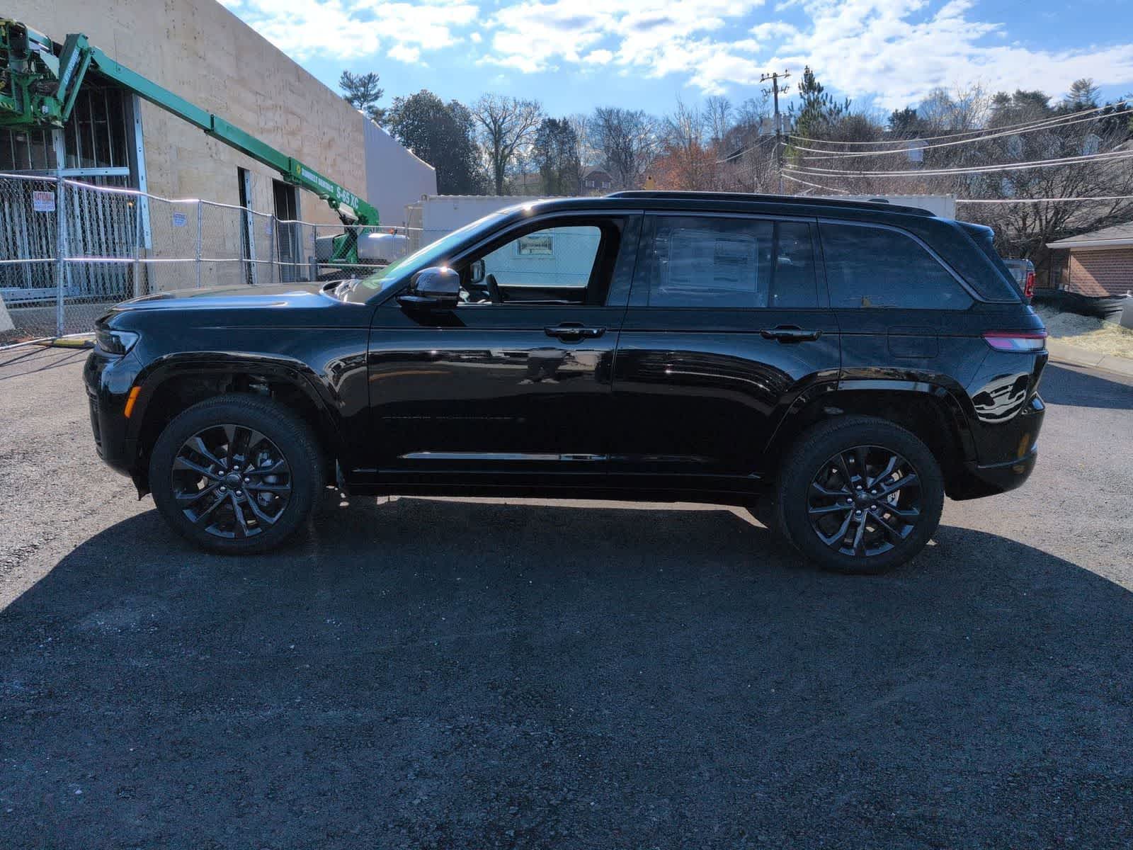 2026 Jeep Grand Cherokee GRAND CHEROKEE LIMITED RESERVE 4X4