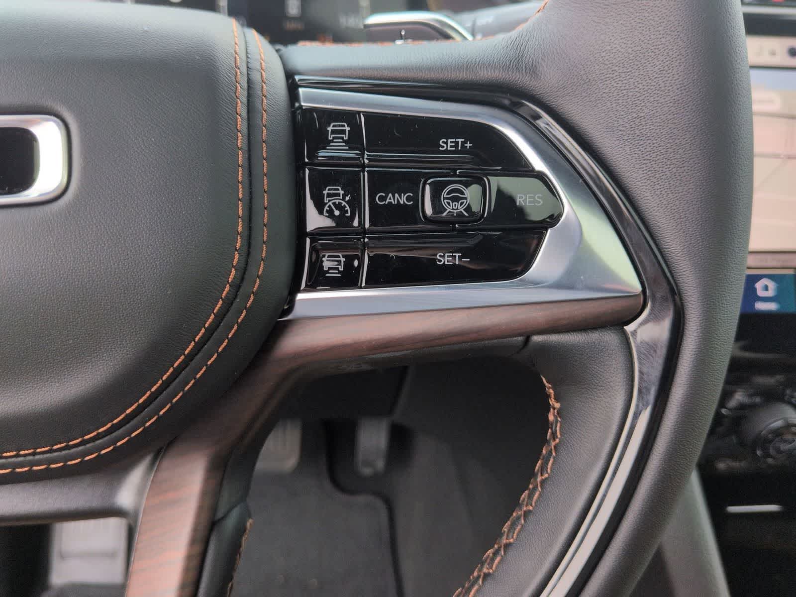 2025 Jeep Grand Cherokee GRAND CHEROKEE SUMMIT 4X4