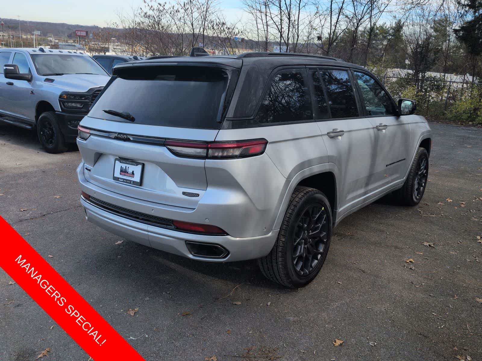 2025 Jeep Grand Cherokee GRAND CHEROKEE SUMMIT 4X4