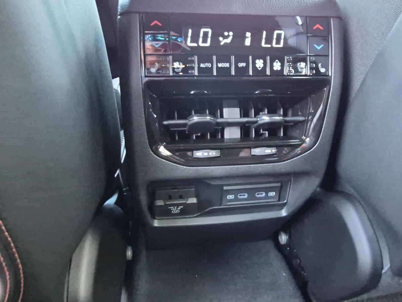 2026 Jeep Grand Cherokee GRAND CHEROKEE SUMMIT 4X4