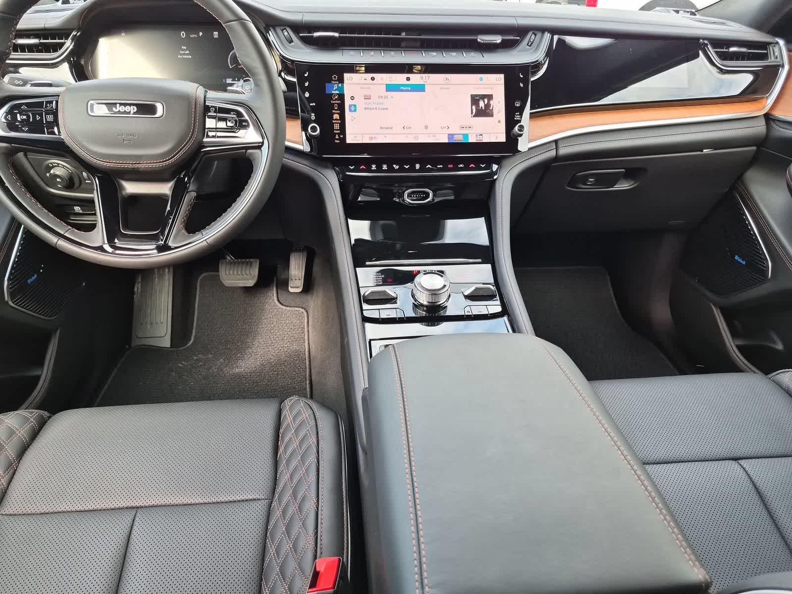 2026 Jeep Grand Cherokee GRAND CHEROKEE SUMMIT 4X4