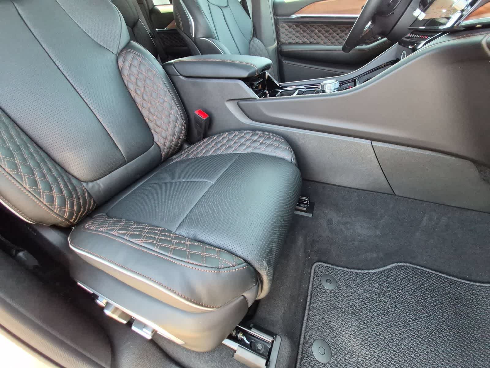 2026 Jeep Grand Cherokee GRAND CHEROKEE SUMMIT 4X4