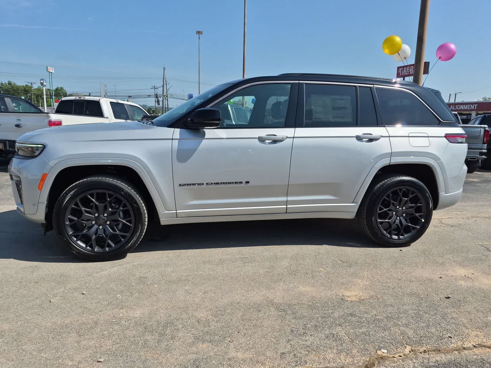 2026 Jeep Grand Cherokee GRAND CHEROKEE SUMMIT 4X4