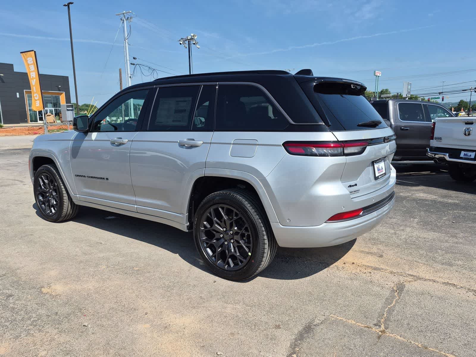 2026 Jeep Grand Cherokee GRAND CHEROKEE SUMMIT 4X4