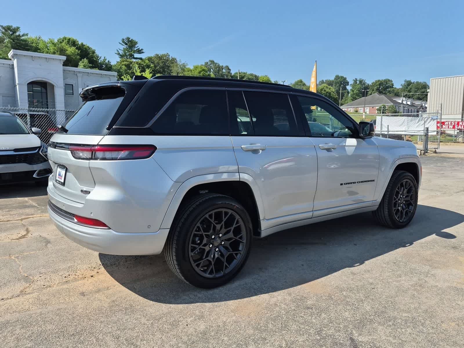 2026 Jeep Grand Cherokee GRAND CHEROKEE SUMMIT 4X4