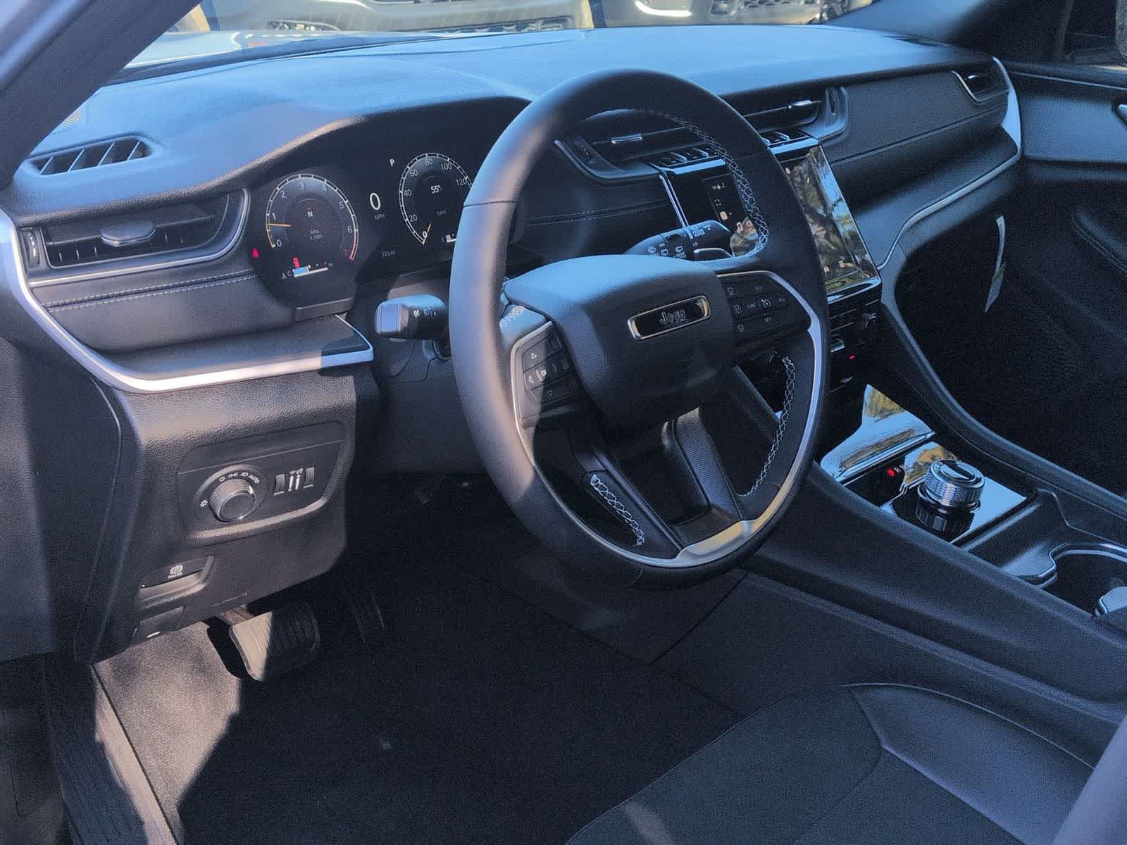 2025 Jeep Grand Cherokee GRAND CHEROKEE L ALTITUDE 4X4