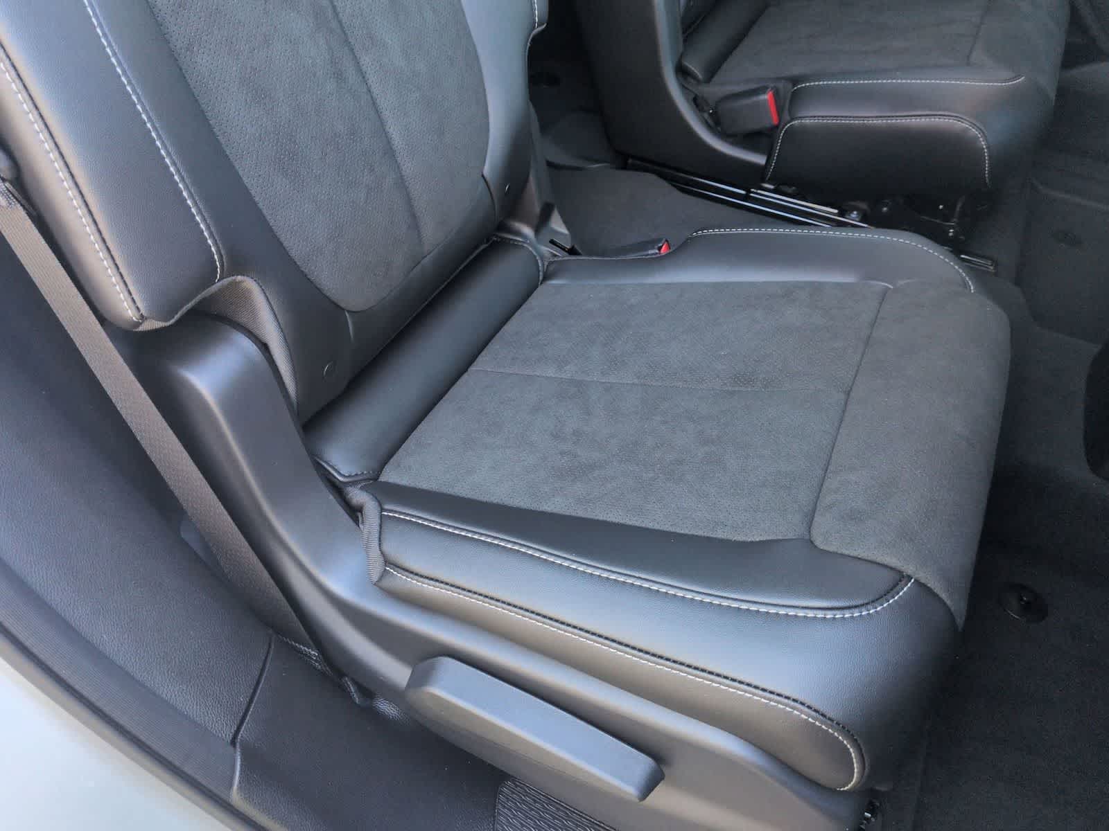 2025 Jeep Grand Cherokee GRAND CHEROKEE L ALTITUDE 4X4