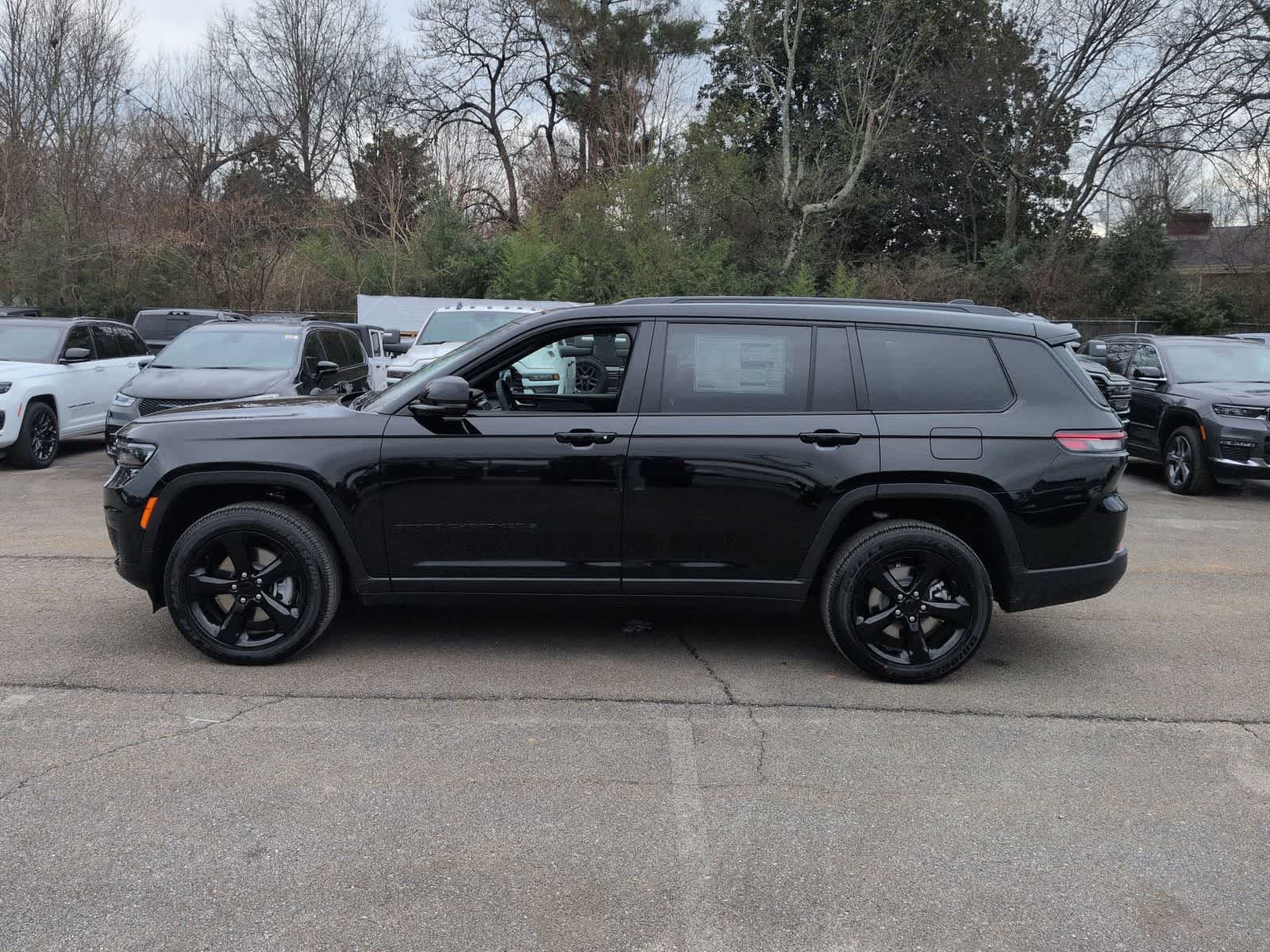 2025 Jeep Grand Cherokee GRAND CHEROKEE L ALTITUDE X 4X4