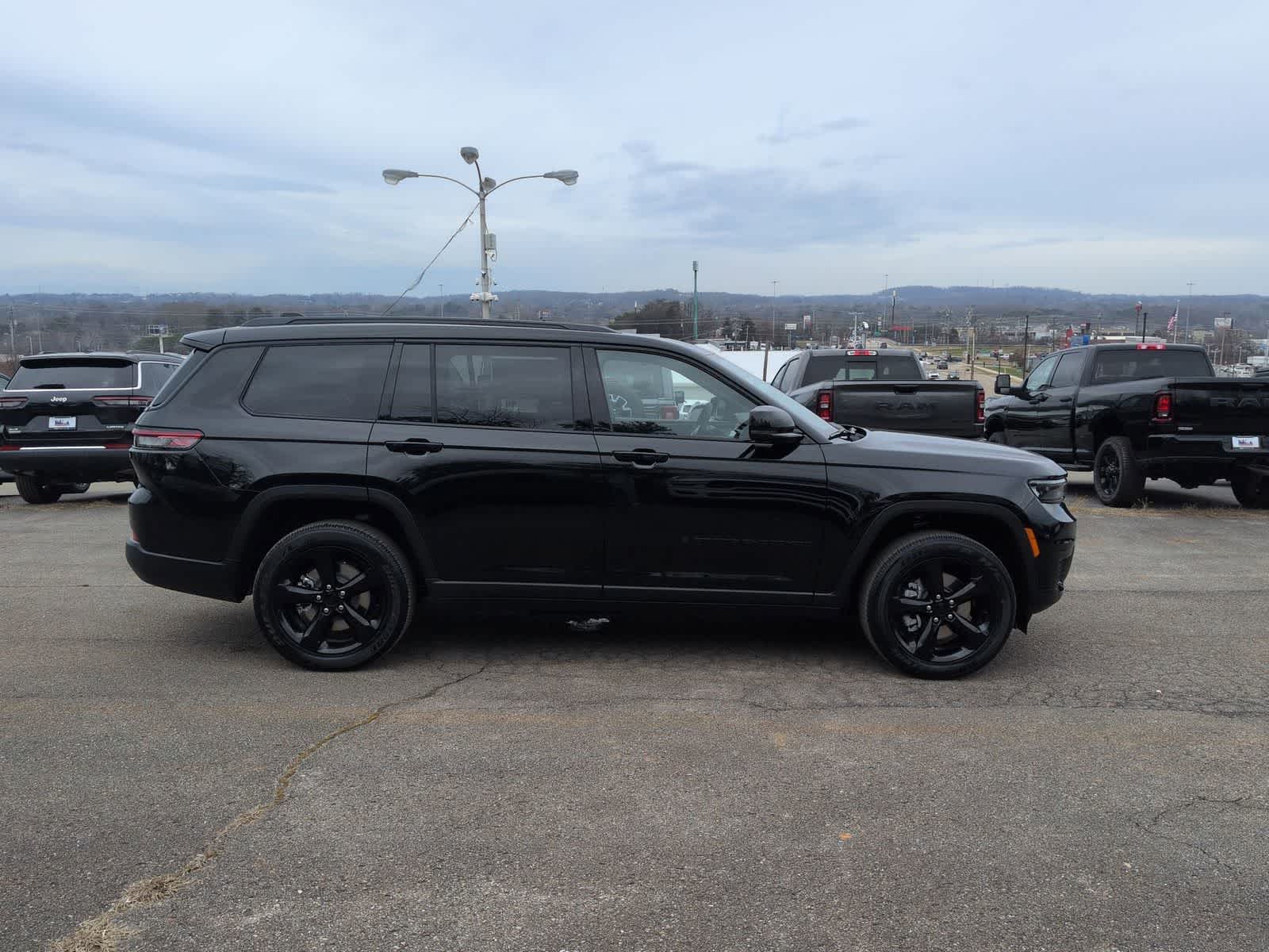 2025 Jeep Grand Cherokee GRAND CHEROKEE L ALTITUDE X 4X4