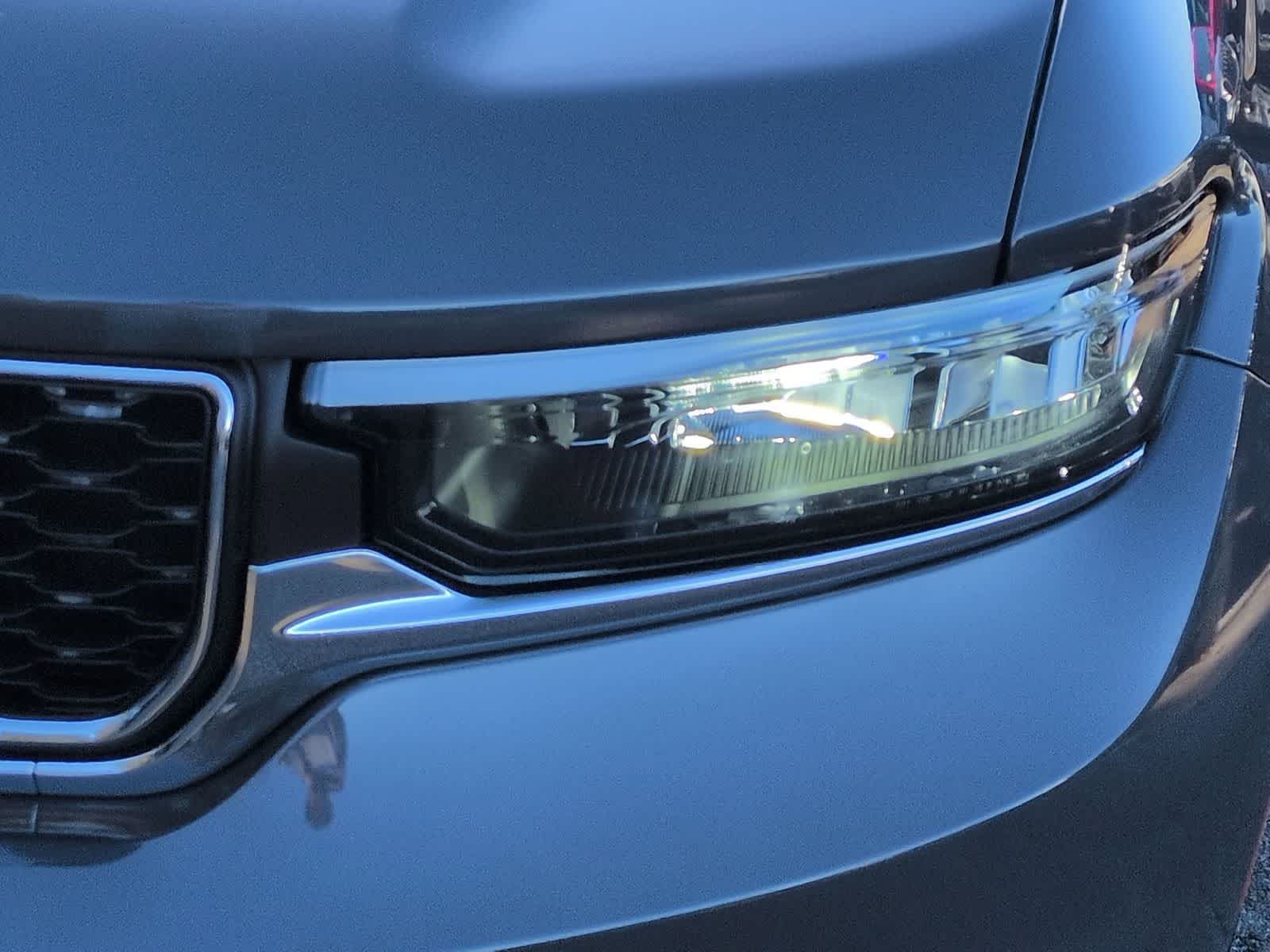 2025 Jeep Grand Cherokee GRAND CHEROKEE L LAREDO X 4X4