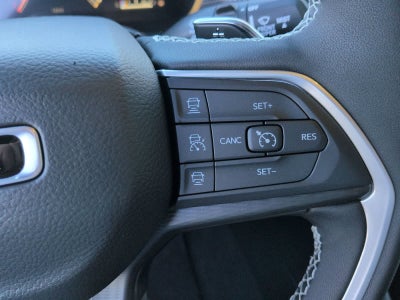 2025 Jeep Grand Cherokee GRAND CHEROKEE L LAREDO X 4X4