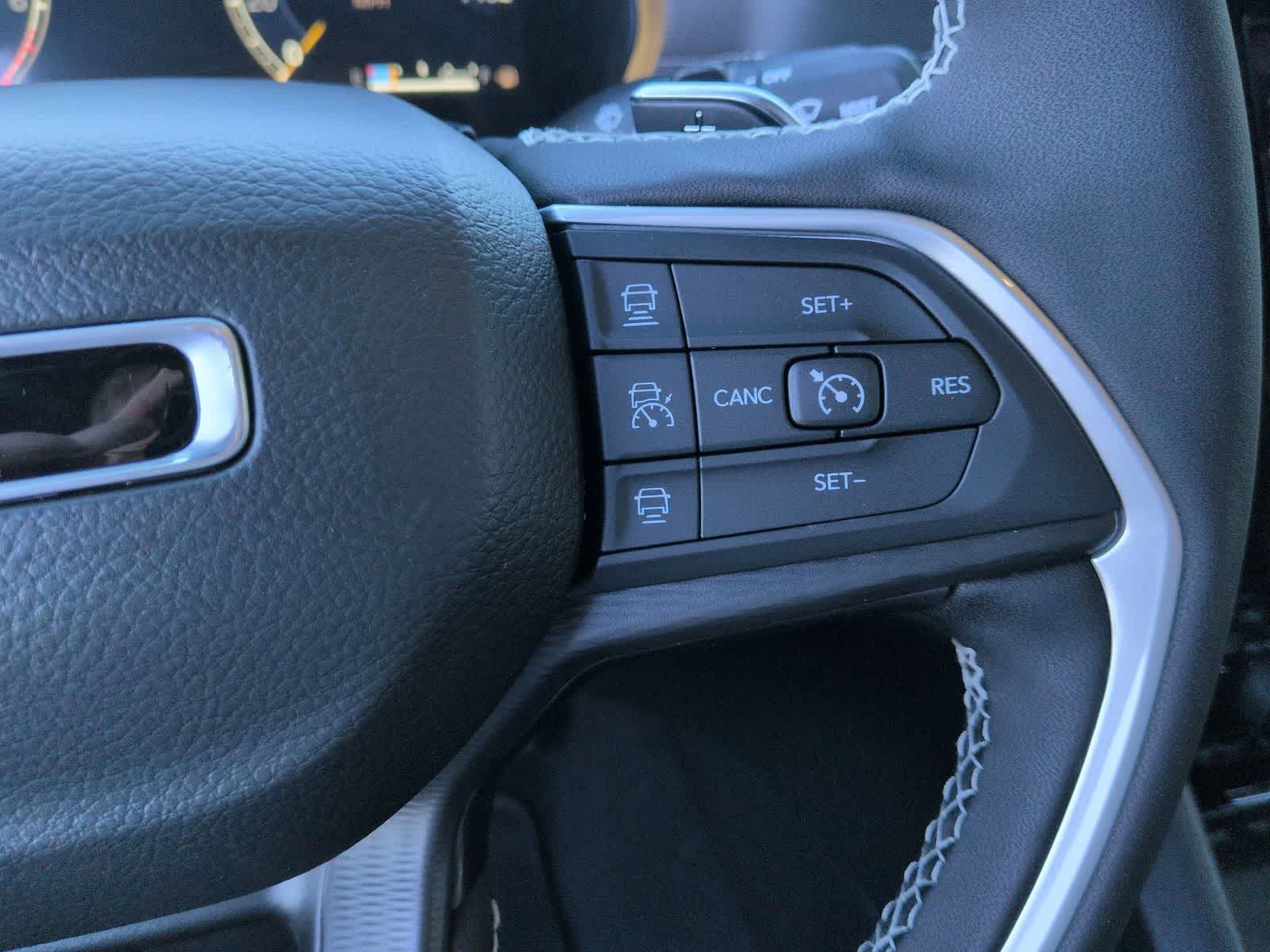 2025 Jeep Grand Cherokee GRAND CHEROKEE L ALTITUDE X 4X4