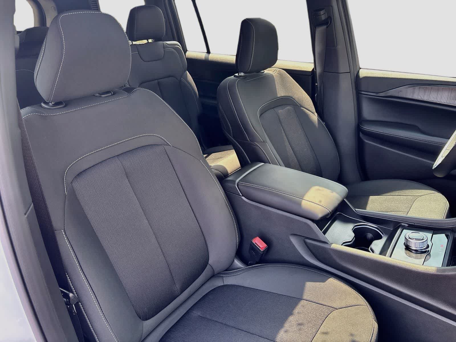2026 Jeep Grand Cherokee GRAND CHEROKEE L LAREDO X 4X4