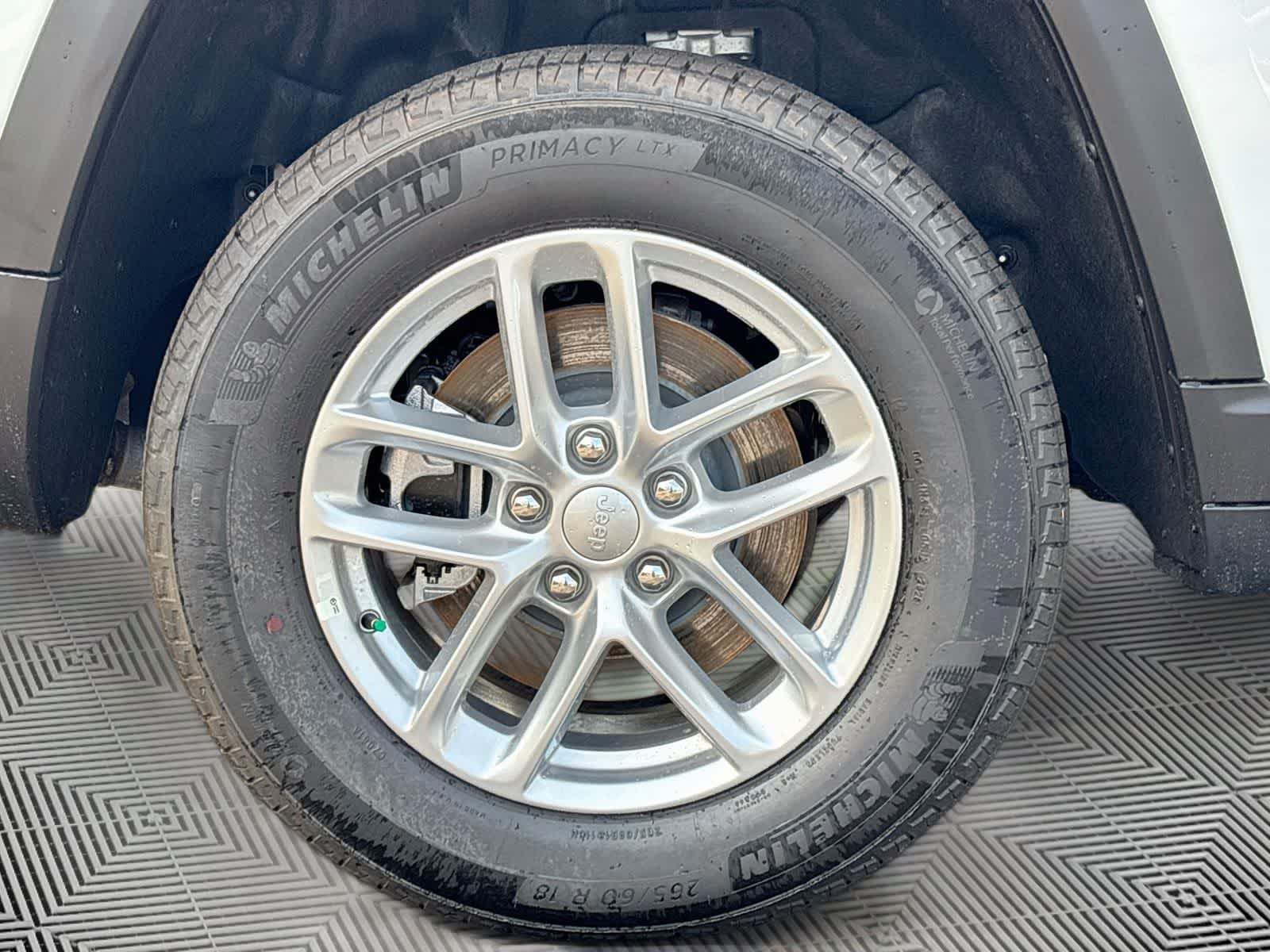 2026 Jeep Grand Cherokee GRAND CHEROKEE L LAREDO X 4X4