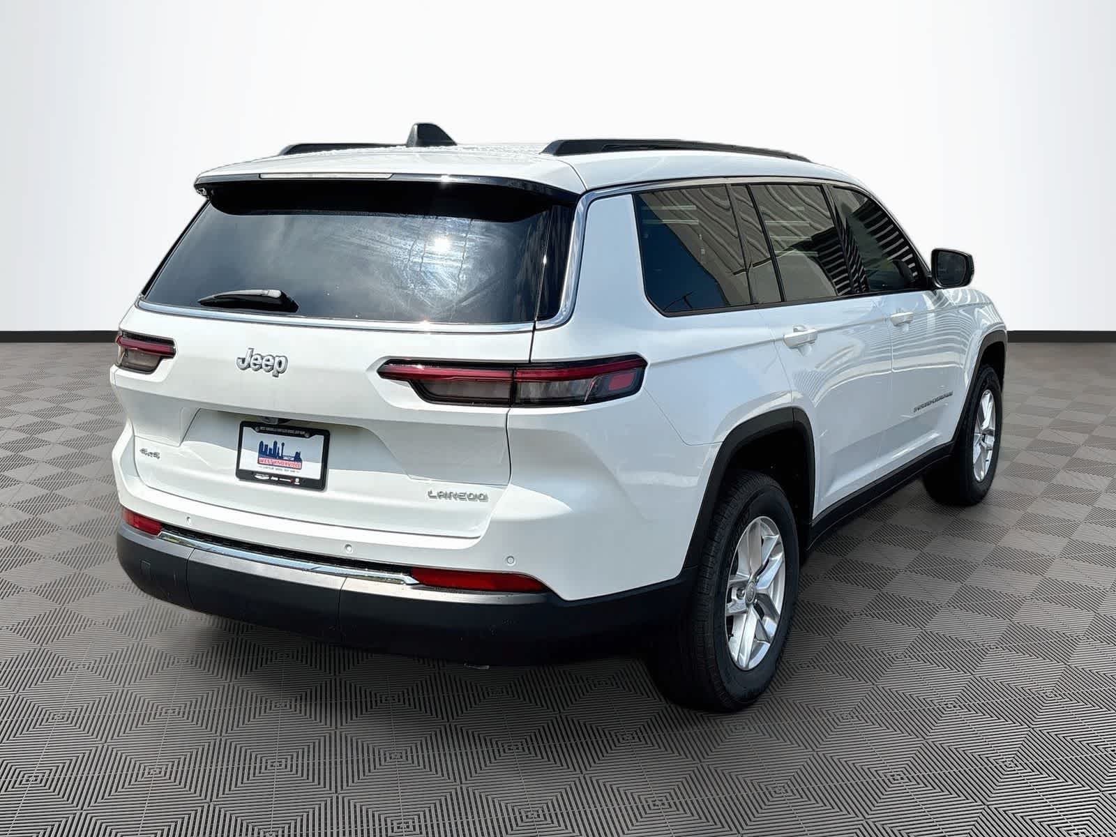 2026 Jeep Grand Cherokee GRAND CHEROKEE L LAREDO X 4X4