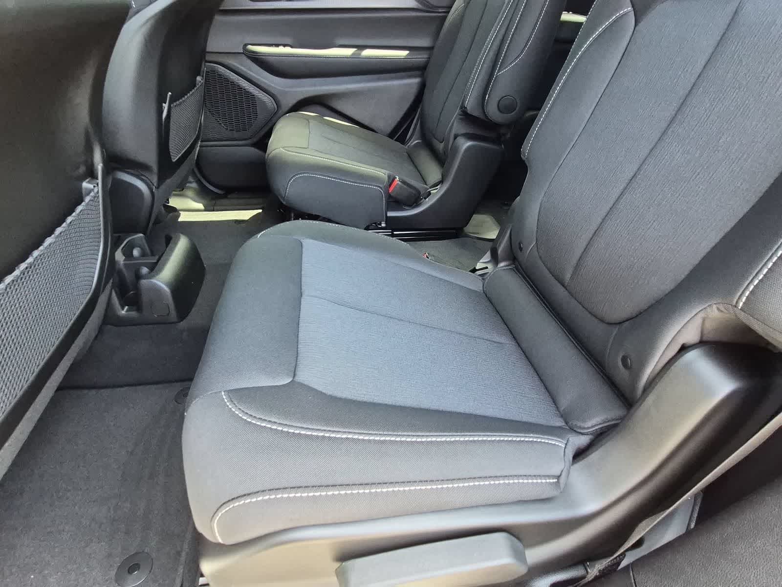 2026 Jeep Grand Cherokee GRAND CHEROKEE L LAREDO X 4X4