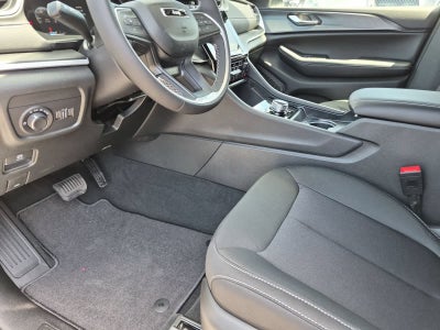 2026 Jeep Grand Cherokee GRAND CHEROKEE L LAREDO X 4X4