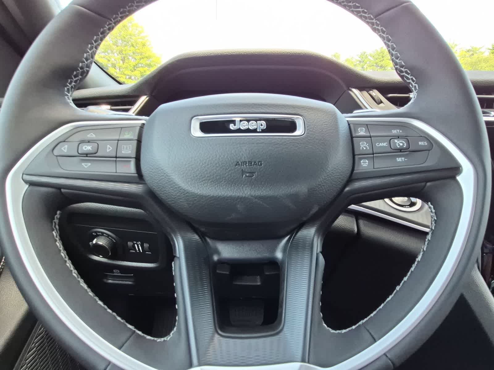 2026 Jeep Grand Cherokee GRAND CHEROKEE L LAREDO X 4X4
