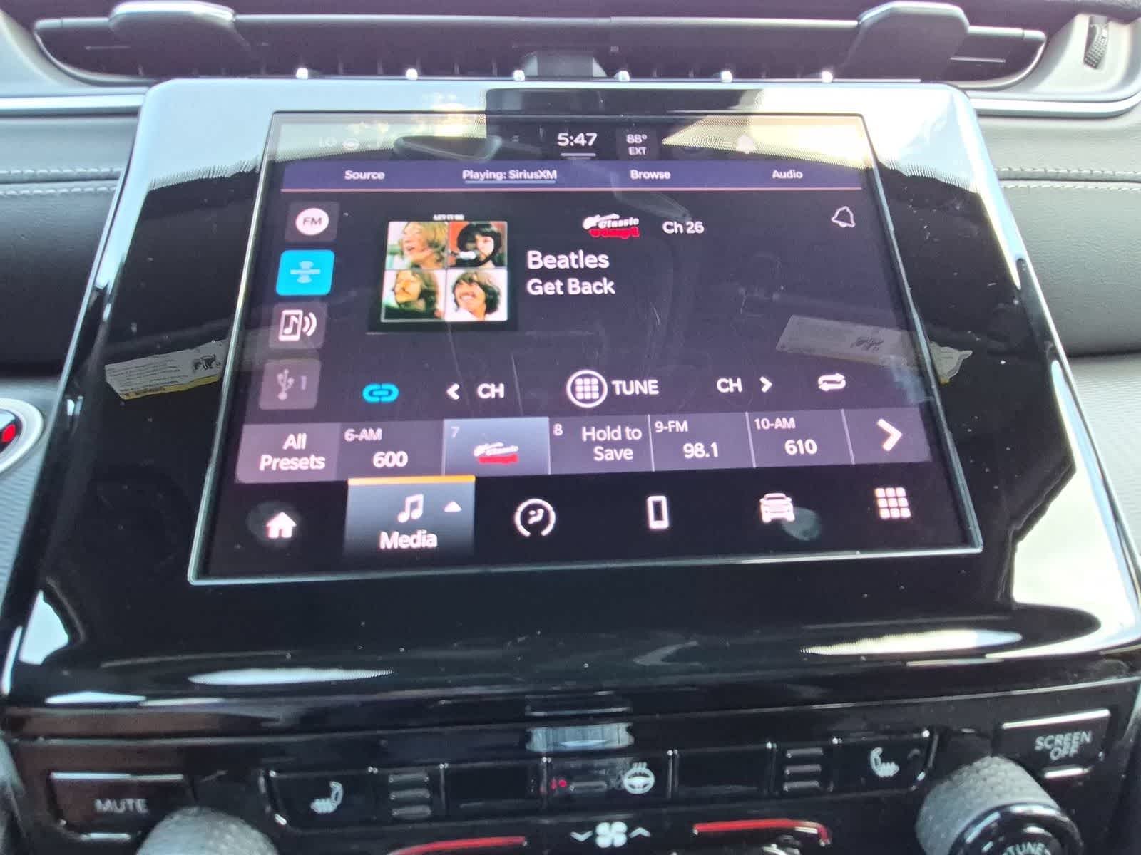 2026 Jeep Grand Cherokee GRAND CHEROKEE L LAREDO X 4X4