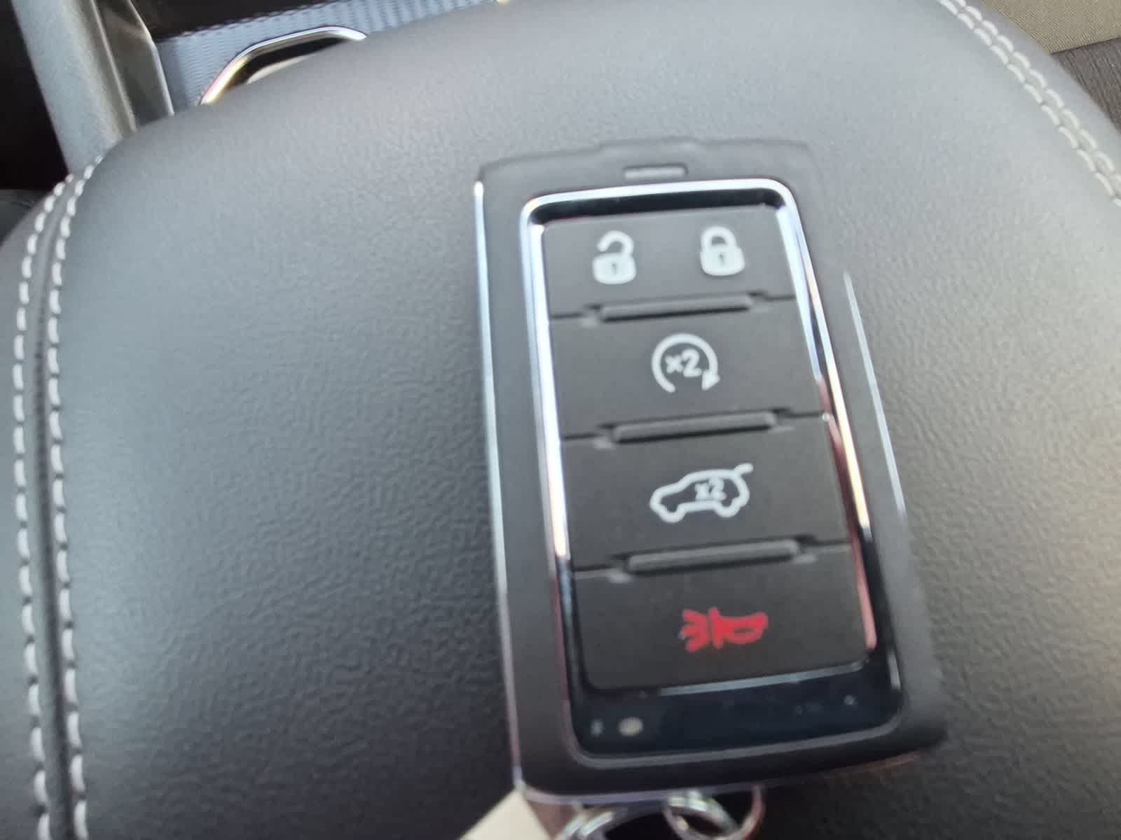 2026 Jeep Grand Cherokee GRAND CHEROKEE L LAREDO X 4X4