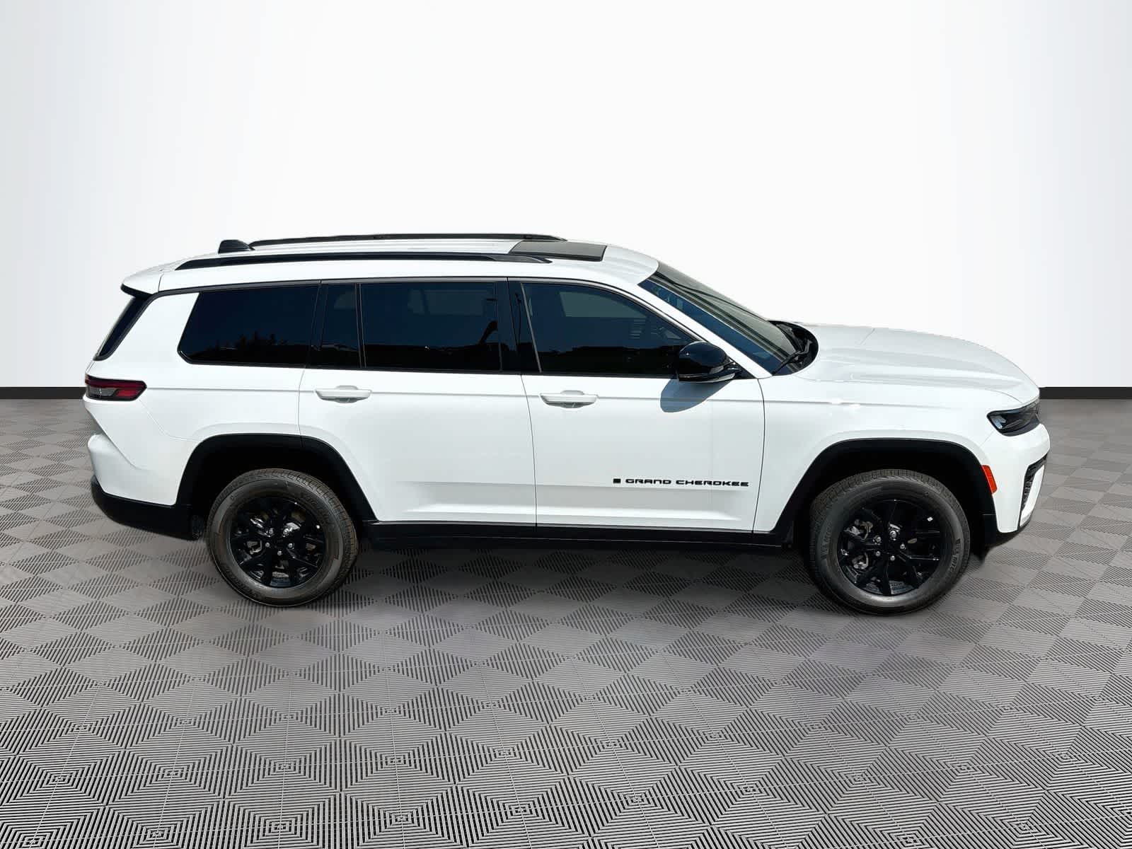 2026 Jeep Grand Cherokee GRAND CHEROKEE L LAREDO ALTITUDE 4X4