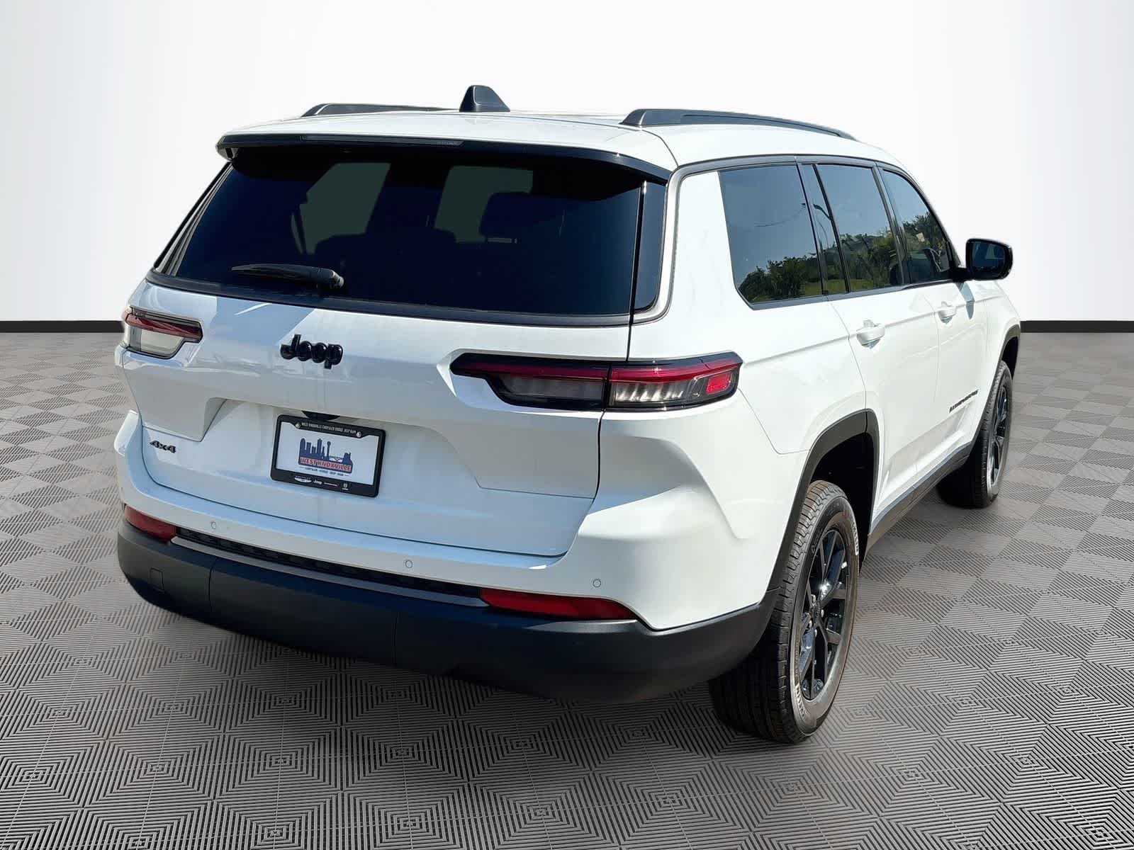 2026 Jeep Grand Cherokee GRAND CHEROKEE L LAREDO ALTITUDE 4X4