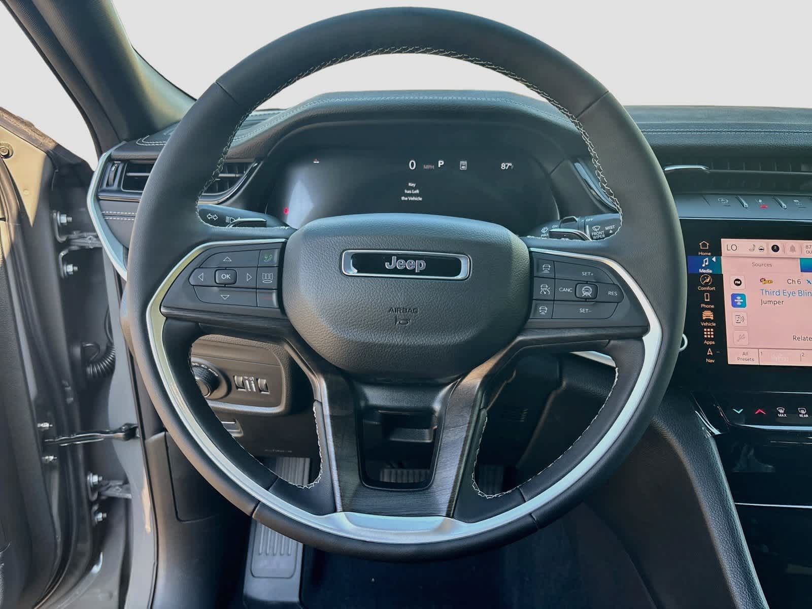 2027 Jeep Grand Cherokee GRAND CHEROKEE L LAREDO ALTITUDE 4X4