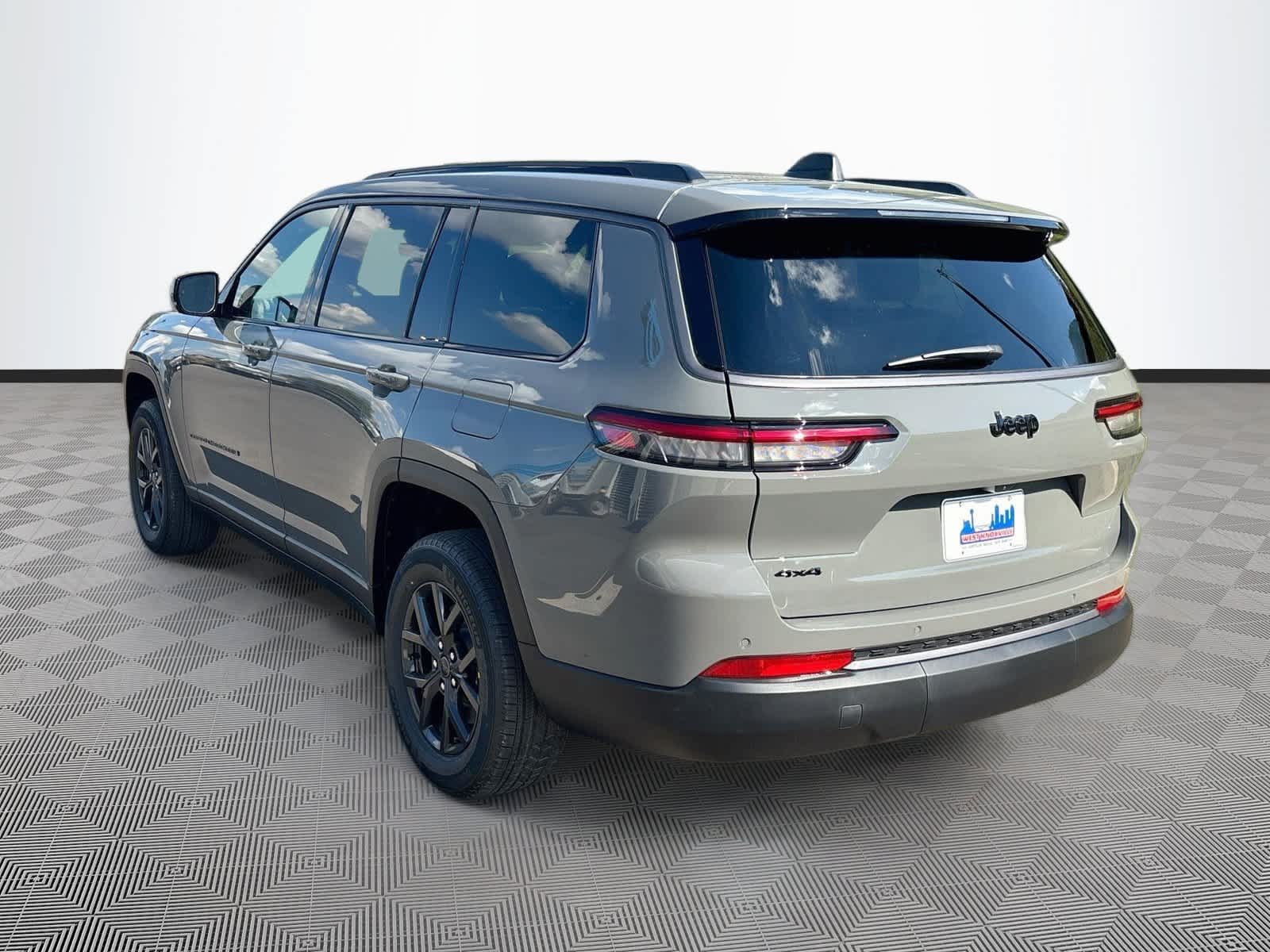 2027 Jeep Grand Cherokee GRAND CHEROKEE L LAREDO ALTITUDE 4X4