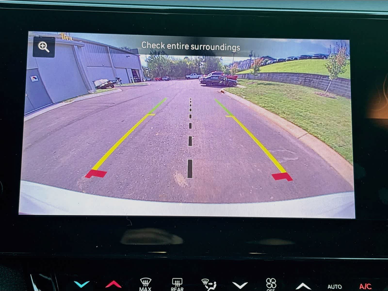 2027 Jeep Grand Cherokee Laredo Altitude