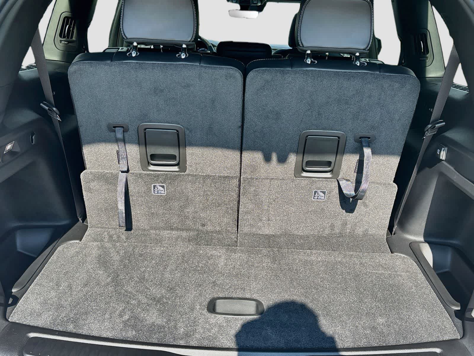 2027 Jeep Grand Cherokee Laredo Altitude