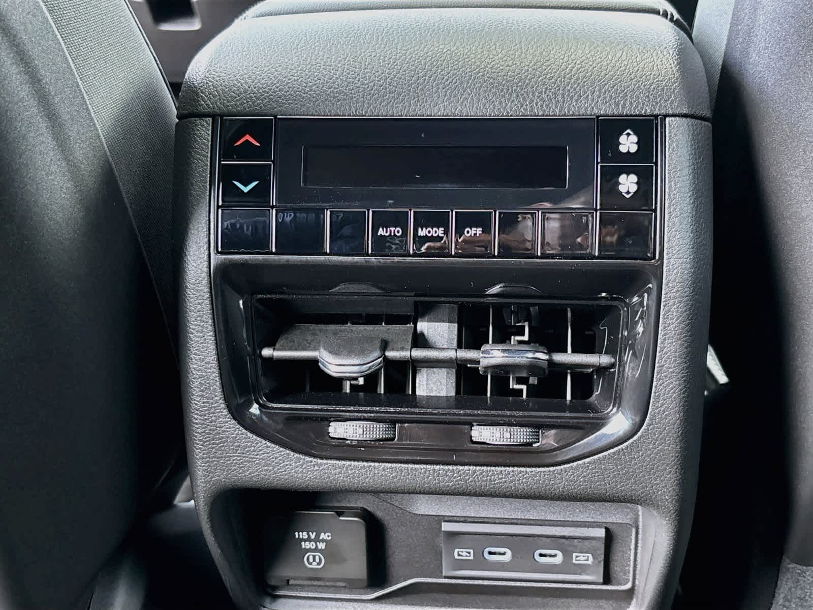 2027 Jeep Grand Cherokee GRAND CHEROKEE L LAREDO ALTITUDE 4X4