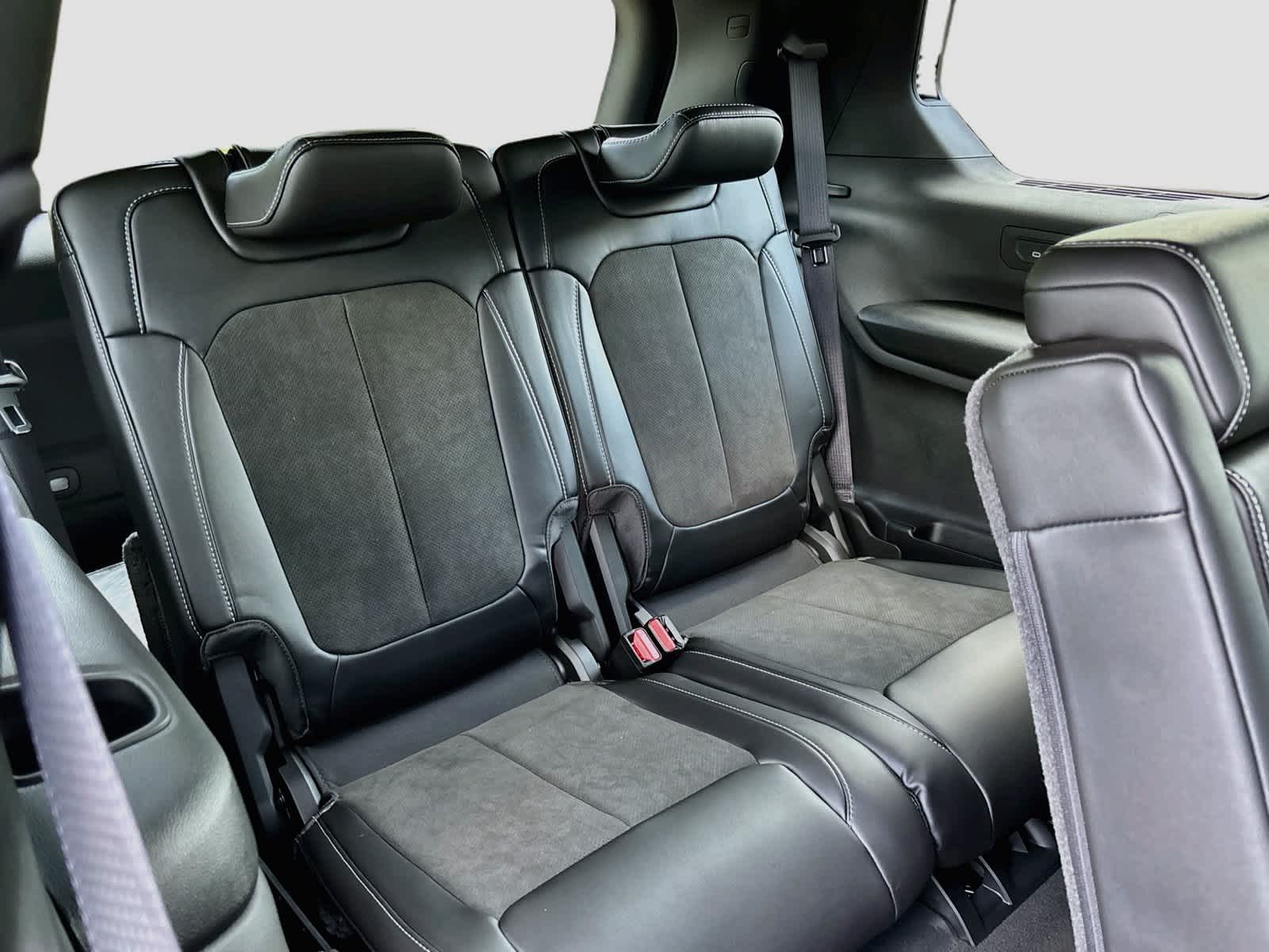 2027 Jeep Grand Cherokee GRAND CHEROKEE L LAREDO ALTITUDE 4X4