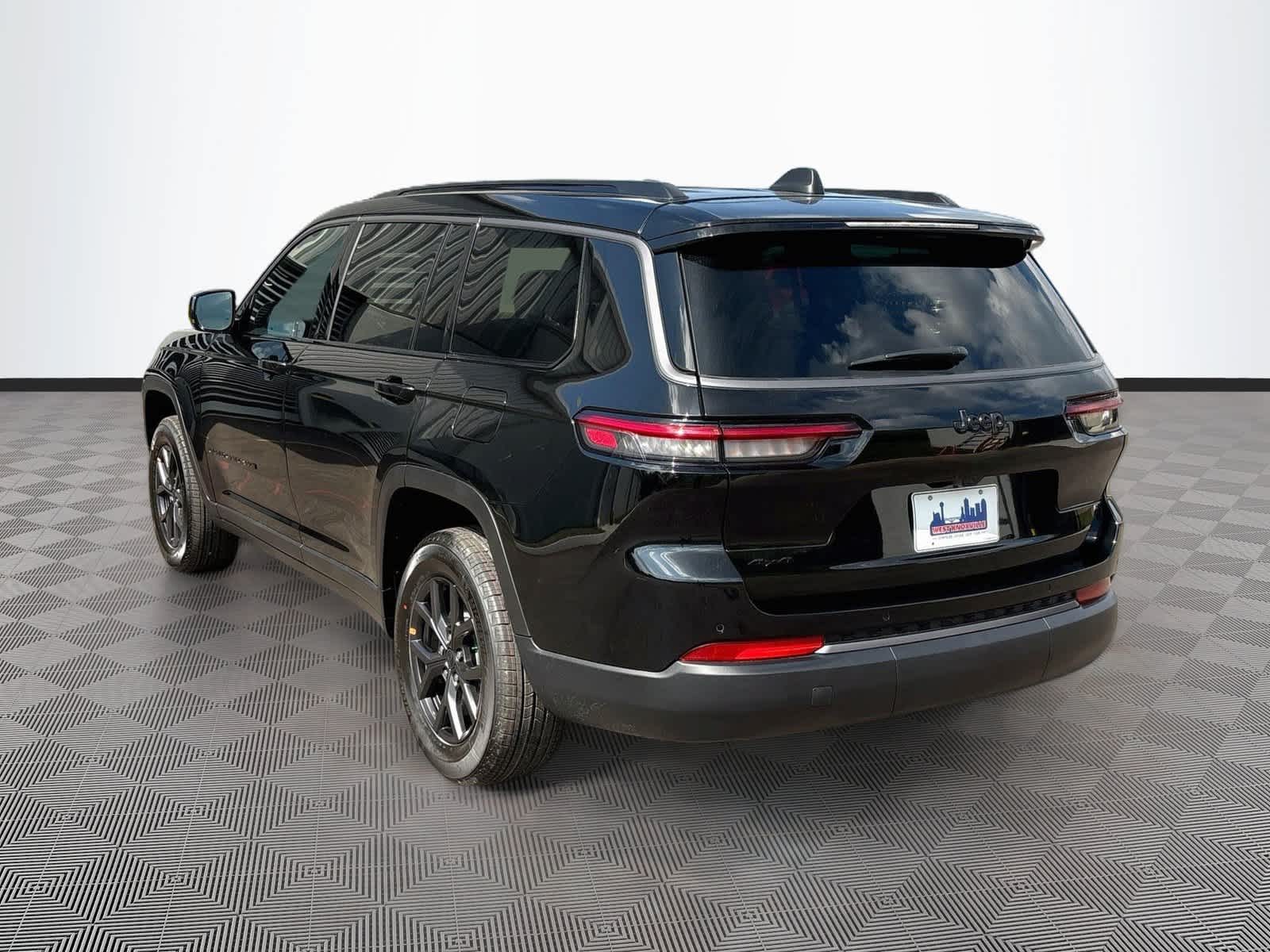 2027 Jeep Grand Cherokee GRAND CHEROKEE L LAREDO ALTITUDE 4X4