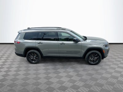 2027 Jeep Grand Cherokee Laredo Altitude