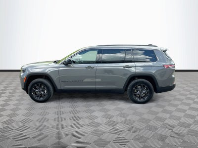 2027 Jeep Grand Cherokee Laredo Altitude
