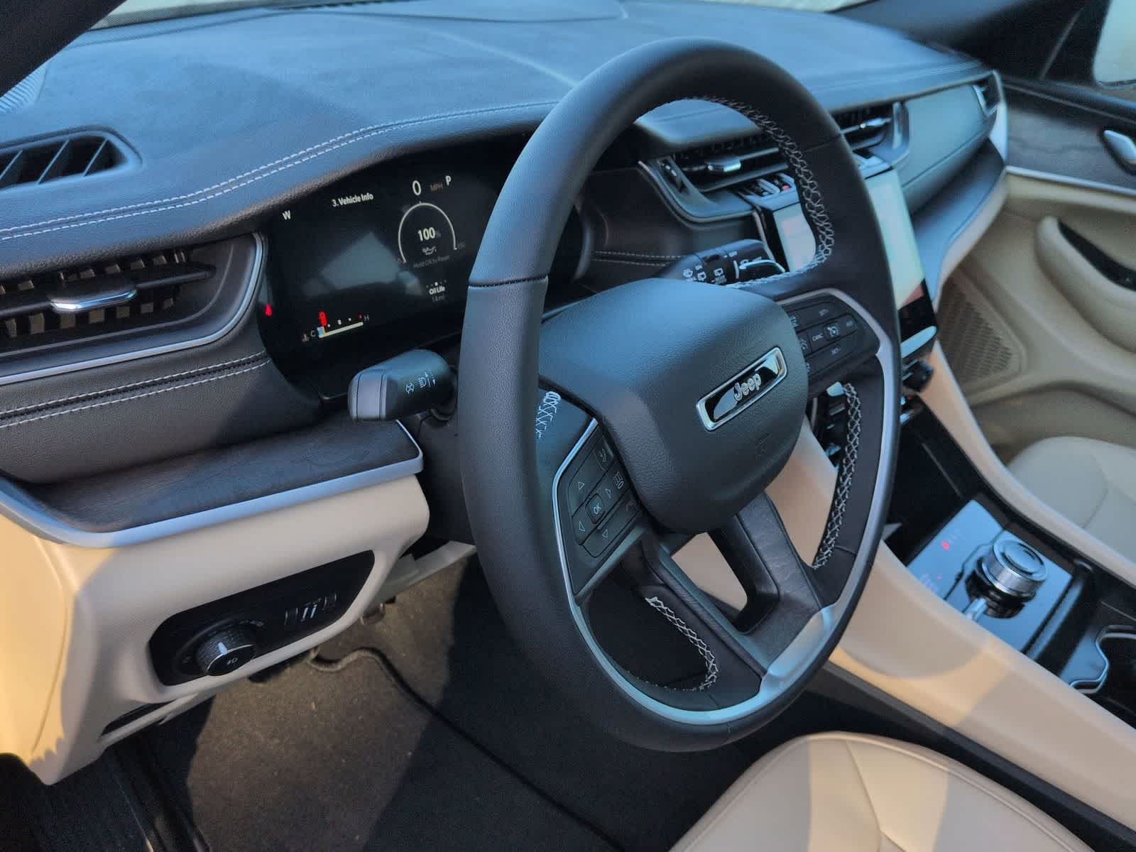 2025 Jeep Grand Cherokee GRAND CHEROKEE L LIMITED 4X4