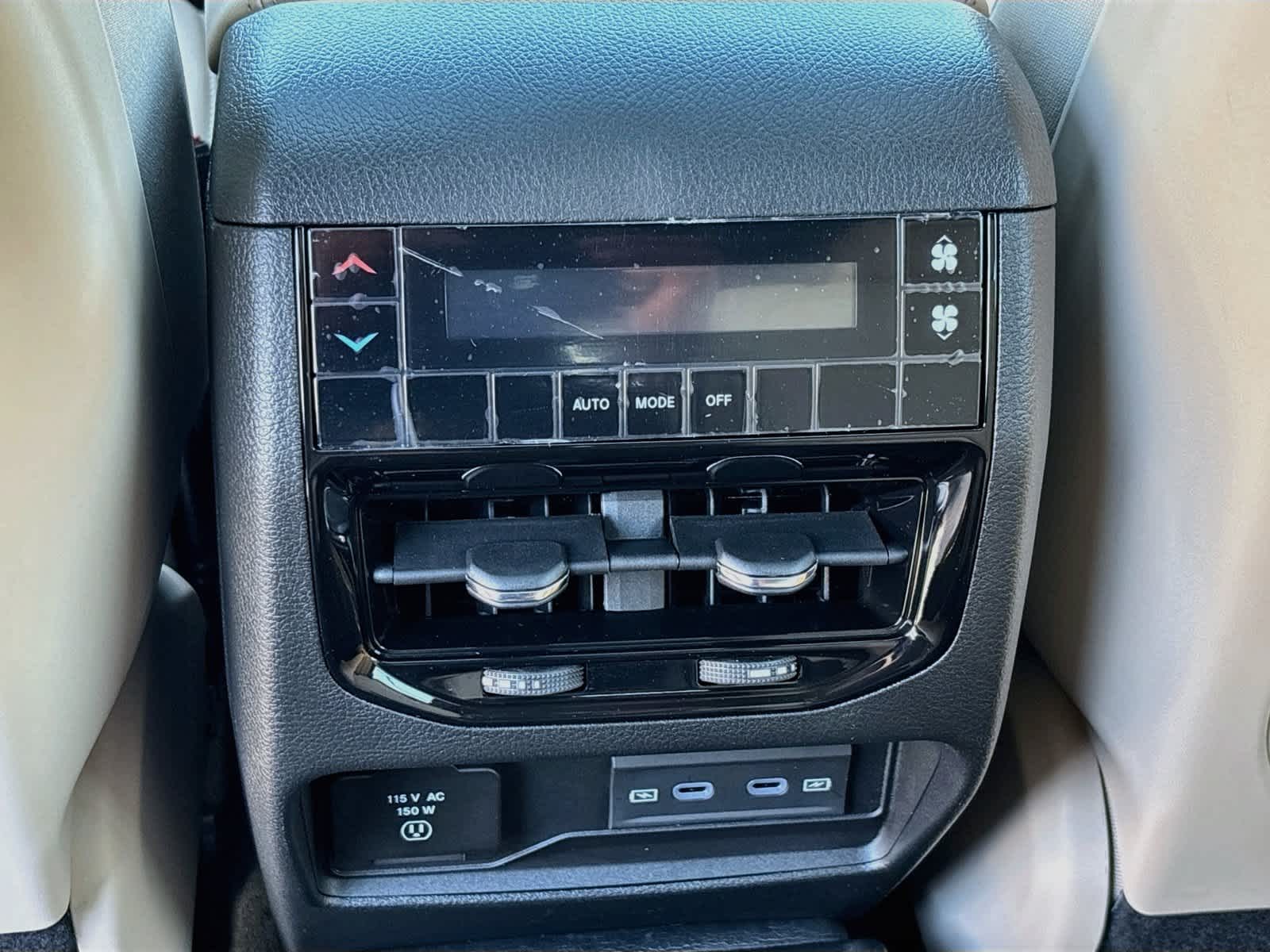 2027 Jeep Grand Cherokee GRAND CHEROKEE L LIMITED 4X4