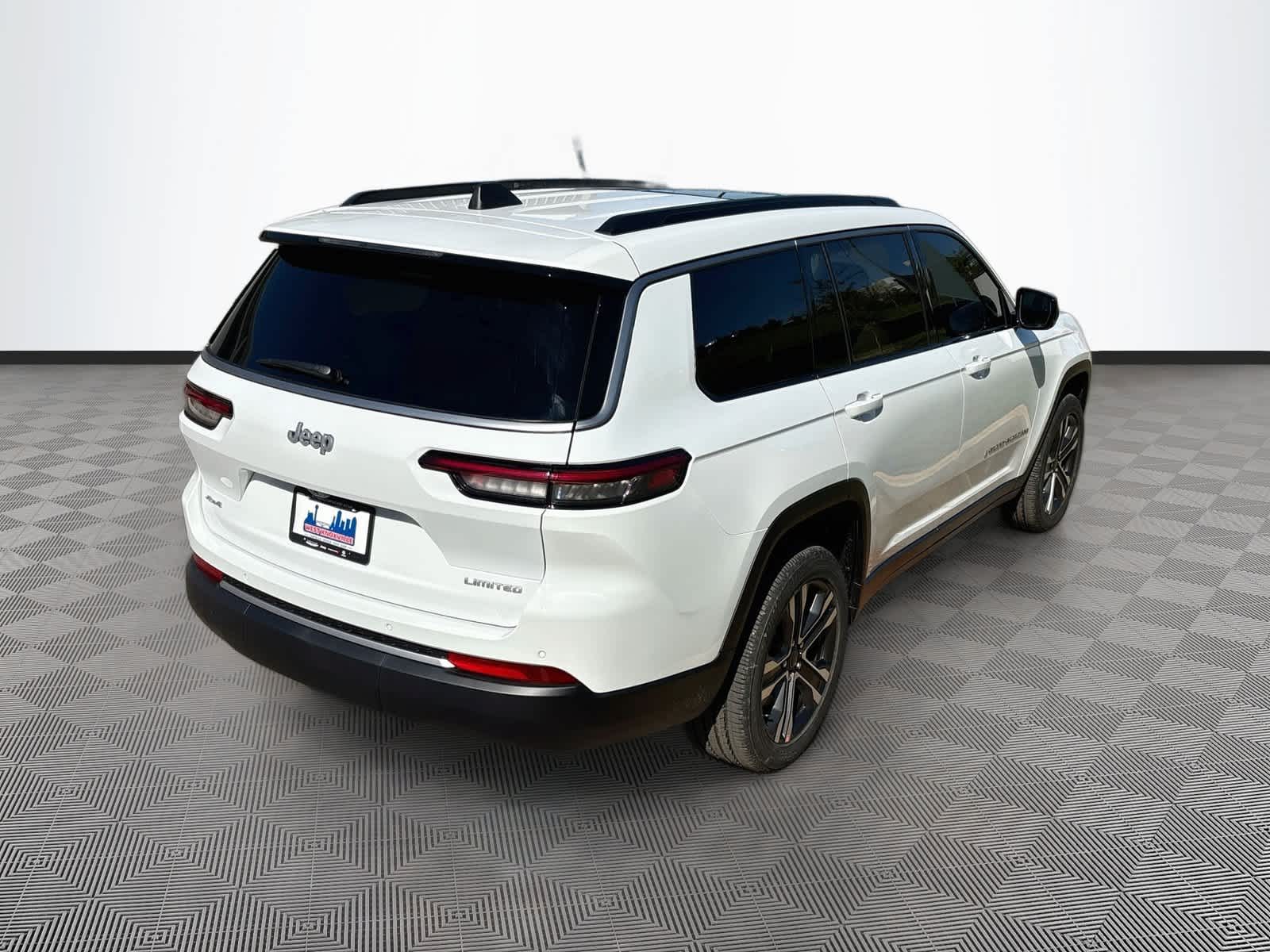 2027 Jeep Grand Cherokee GRAND CHEROKEE L LIMITED 4X4