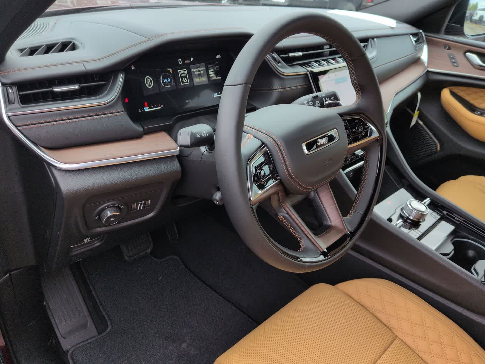 2025 Jeep Grand Cherokee GRAND CHEROKEE L SUMMIT 4X4