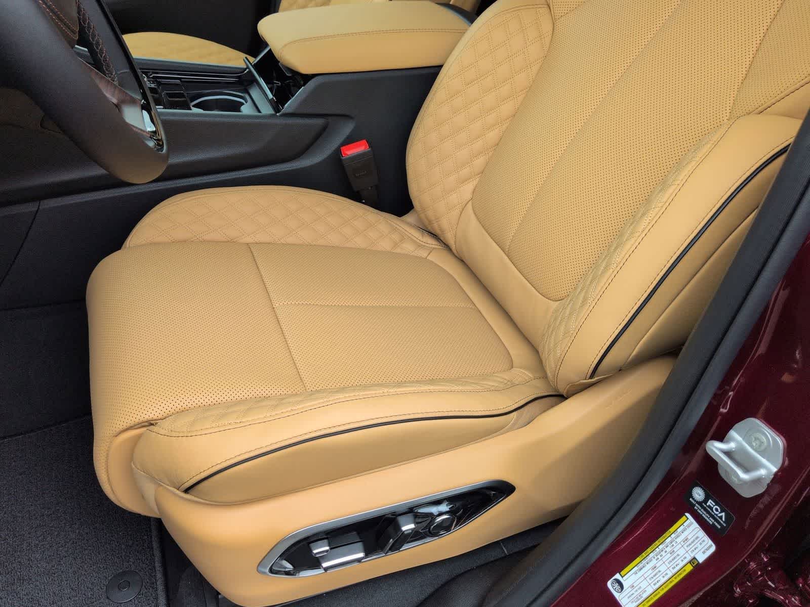 2025 Jeep Grand Cherokee GRAND CHEROKEE L SUMMIT 4X4