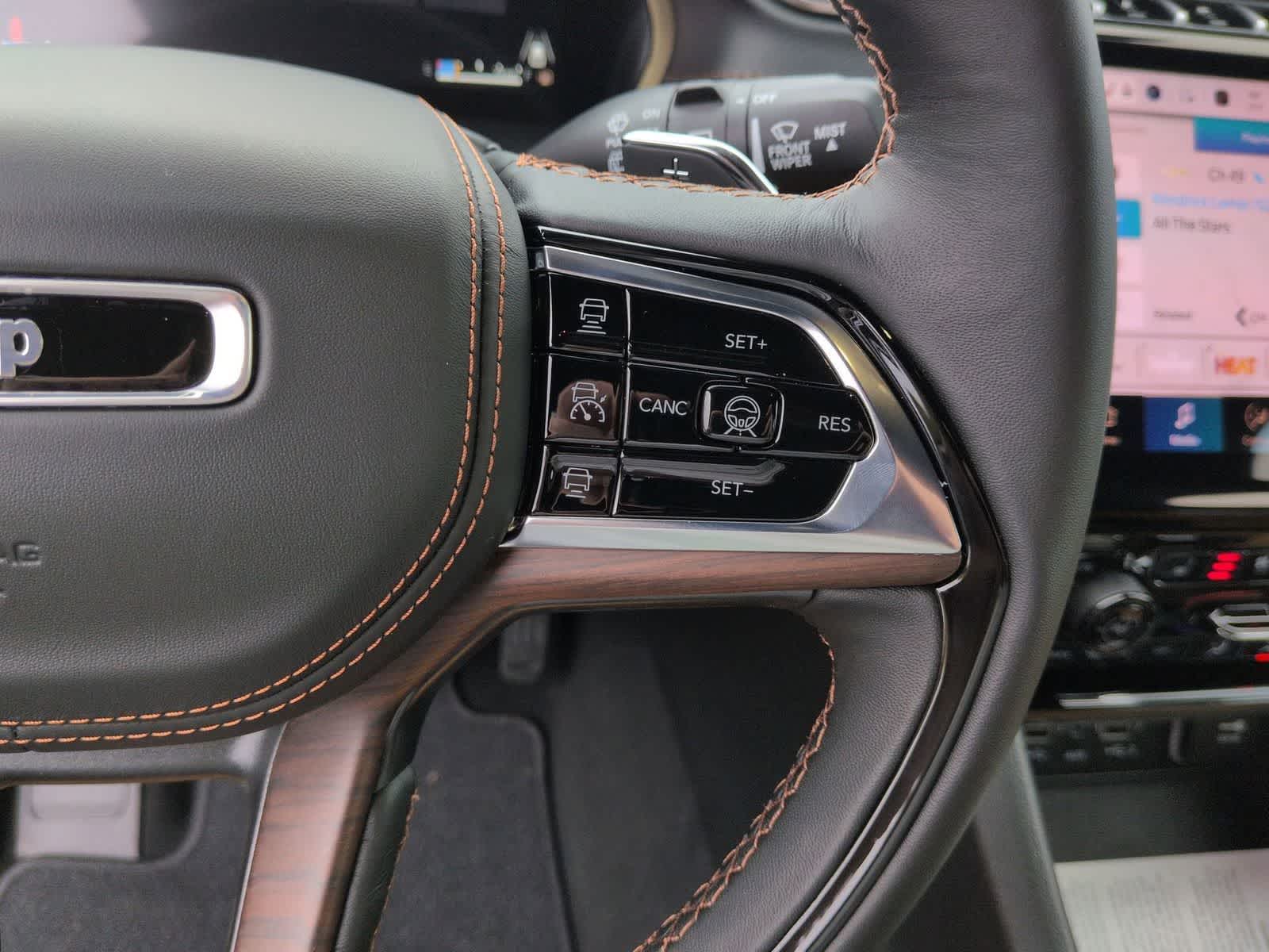 2025 Jeep Grand Cherokee GRAND CHEROKEE L SUMMIT 4X4