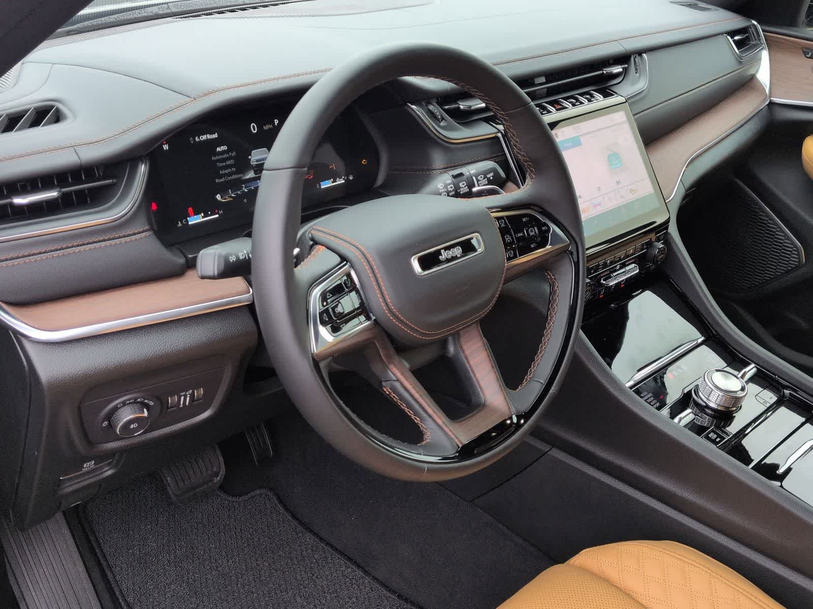 2025 Jeep Grand Cherokee GRAND CHEROKEE L SUMMIT 4X4