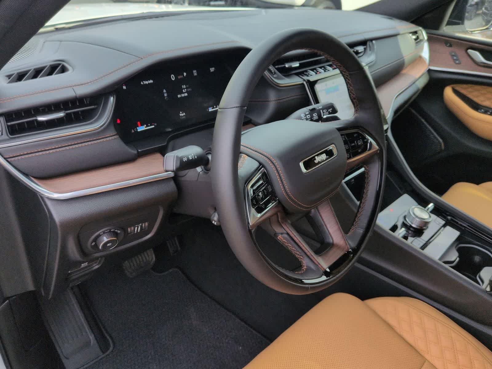 2025 Jeep Grand Cherokee GRAND CHEROKEE L SUMMIT 4X4