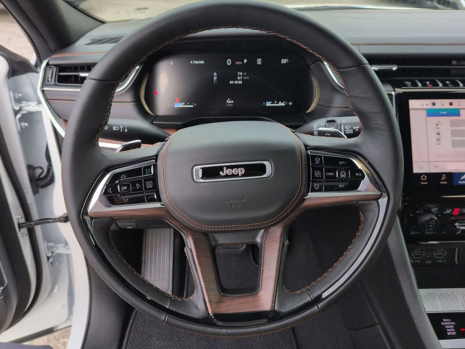 2025 Jeep Grand Cherokee GRAND CHEROKEE L SUMMIT 4X4