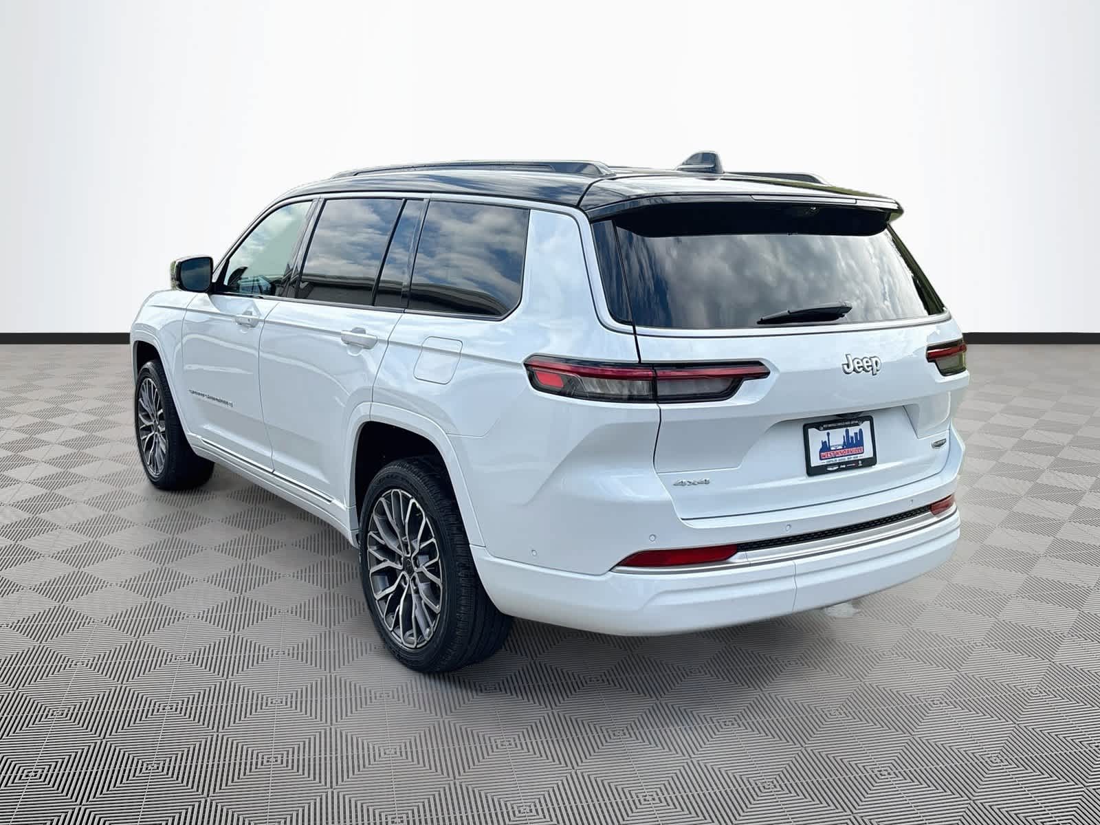 2027 Jeep Grand Cherokee GRAND CHEROKEE L SUMMIT 4X4